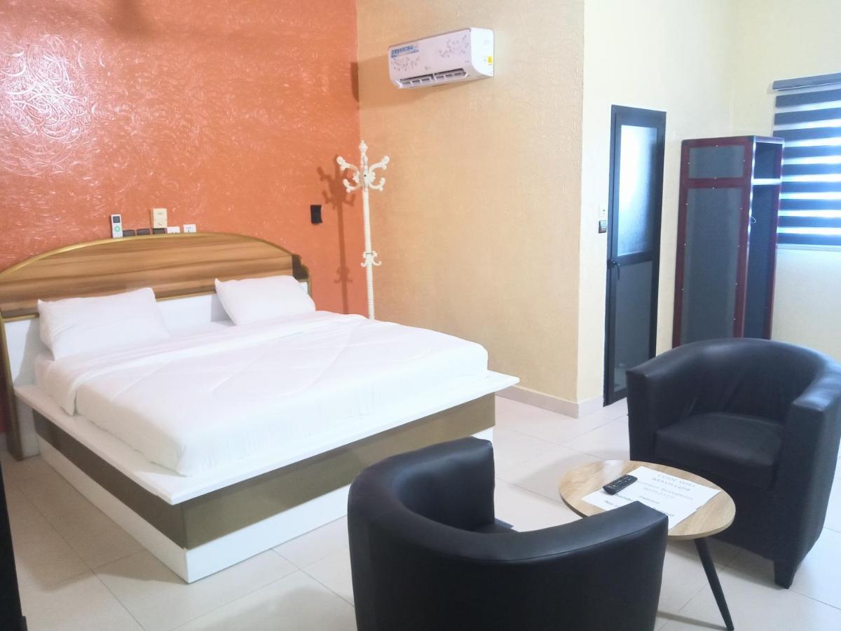 Hotel Mavilla Котону Екстериор снимка