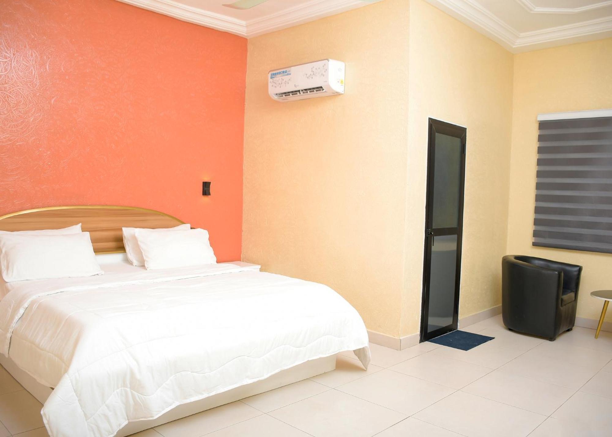 Hotel Mavilla Котону Екстериор снимка