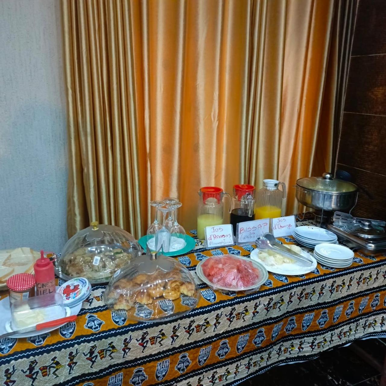 Hotel Mavilla Котону Екстериор снимка