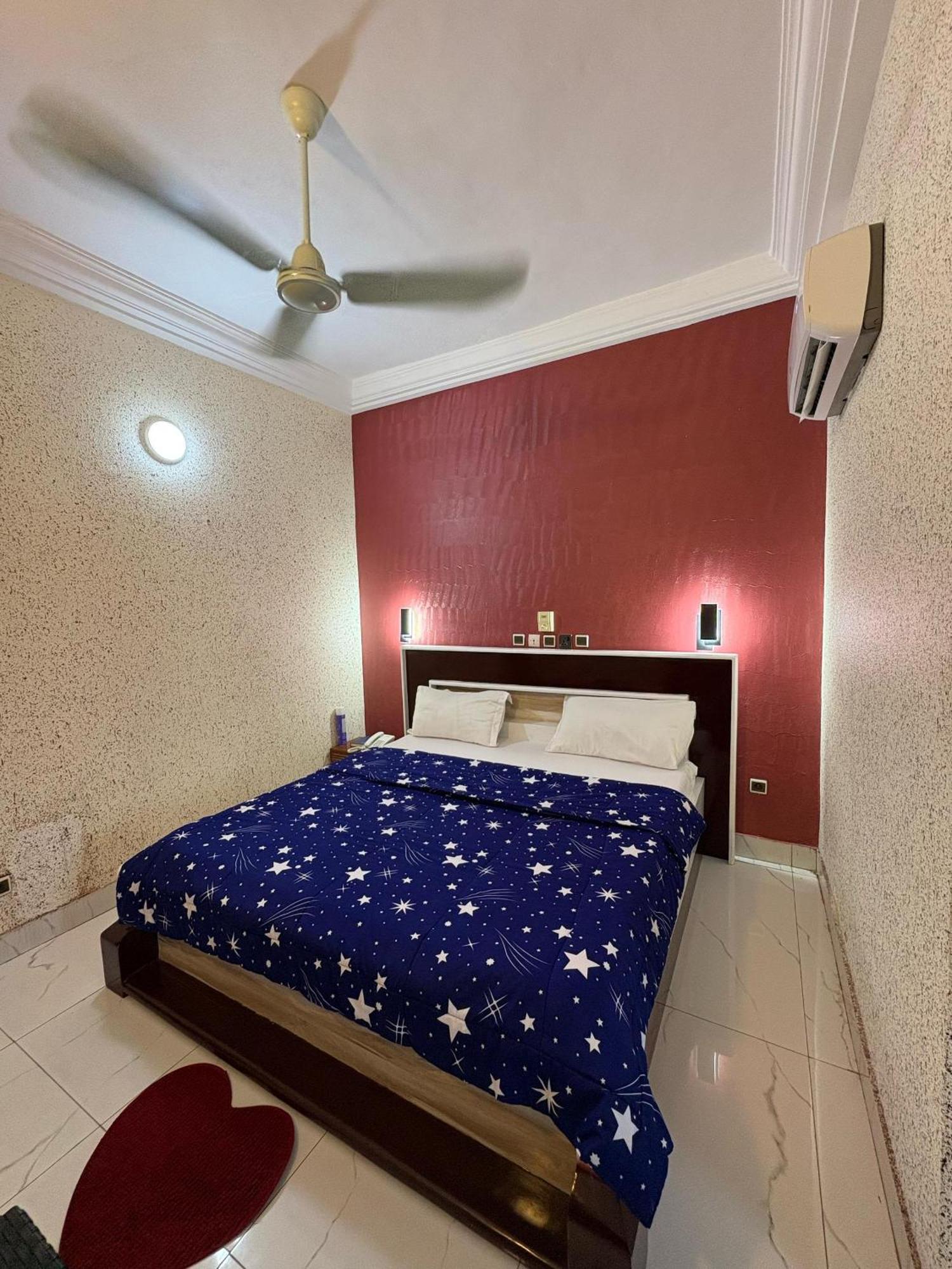 Hotel Mavilla Котону Екстериор снимка